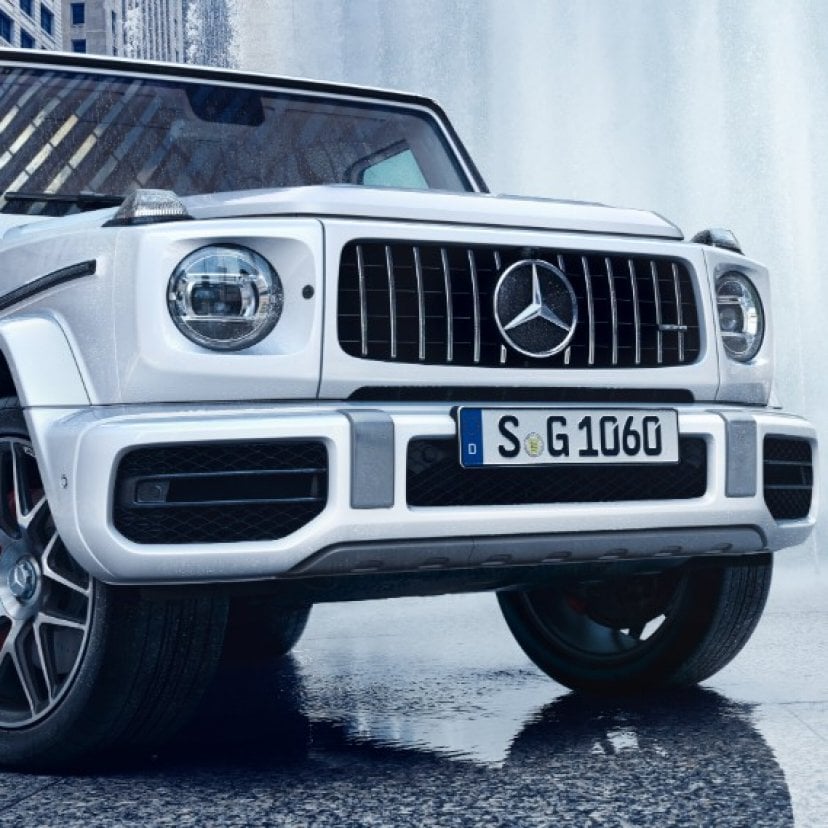 https://www.mercedes-benz.be/content/belgium/fr/passengercars/models/suv/g-class/amg/_jcr_content/root/responsivegrid/simple_stage.component.damq1.3351981708662.jpg/mercedes-amg-g-class-w463-stage-3840x1707-08-2022.jpg