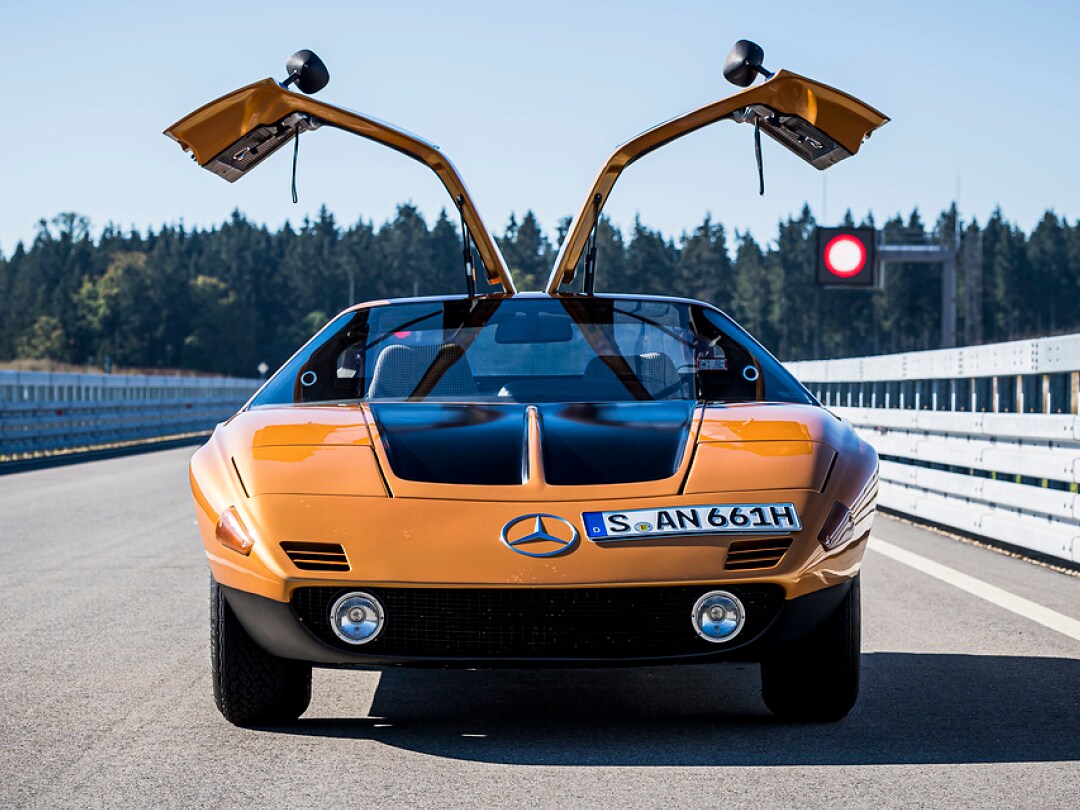 Mercedes-Benz x Autoworld