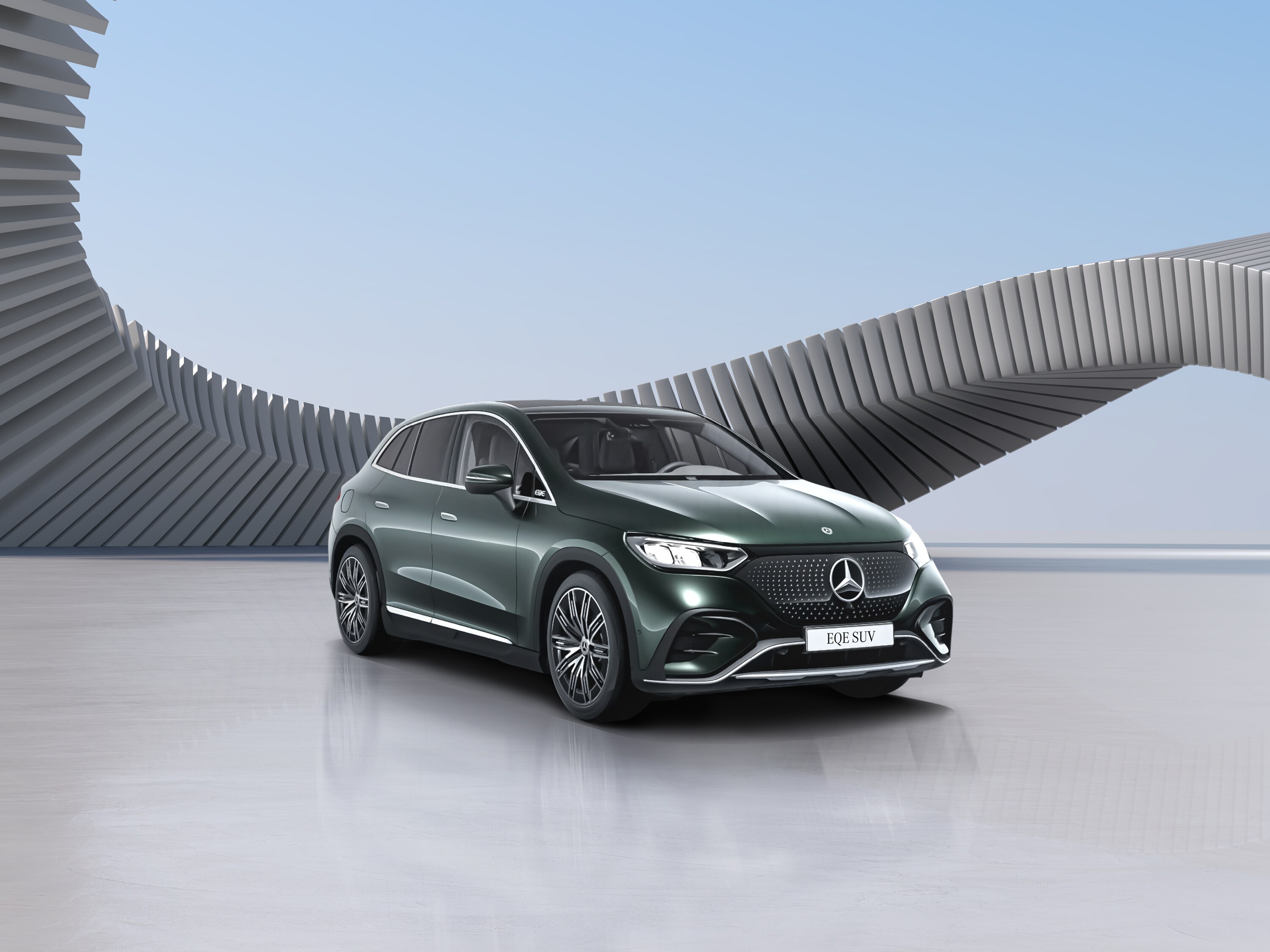 EQE SUV