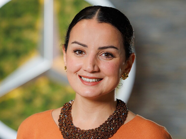  Karima Ari
