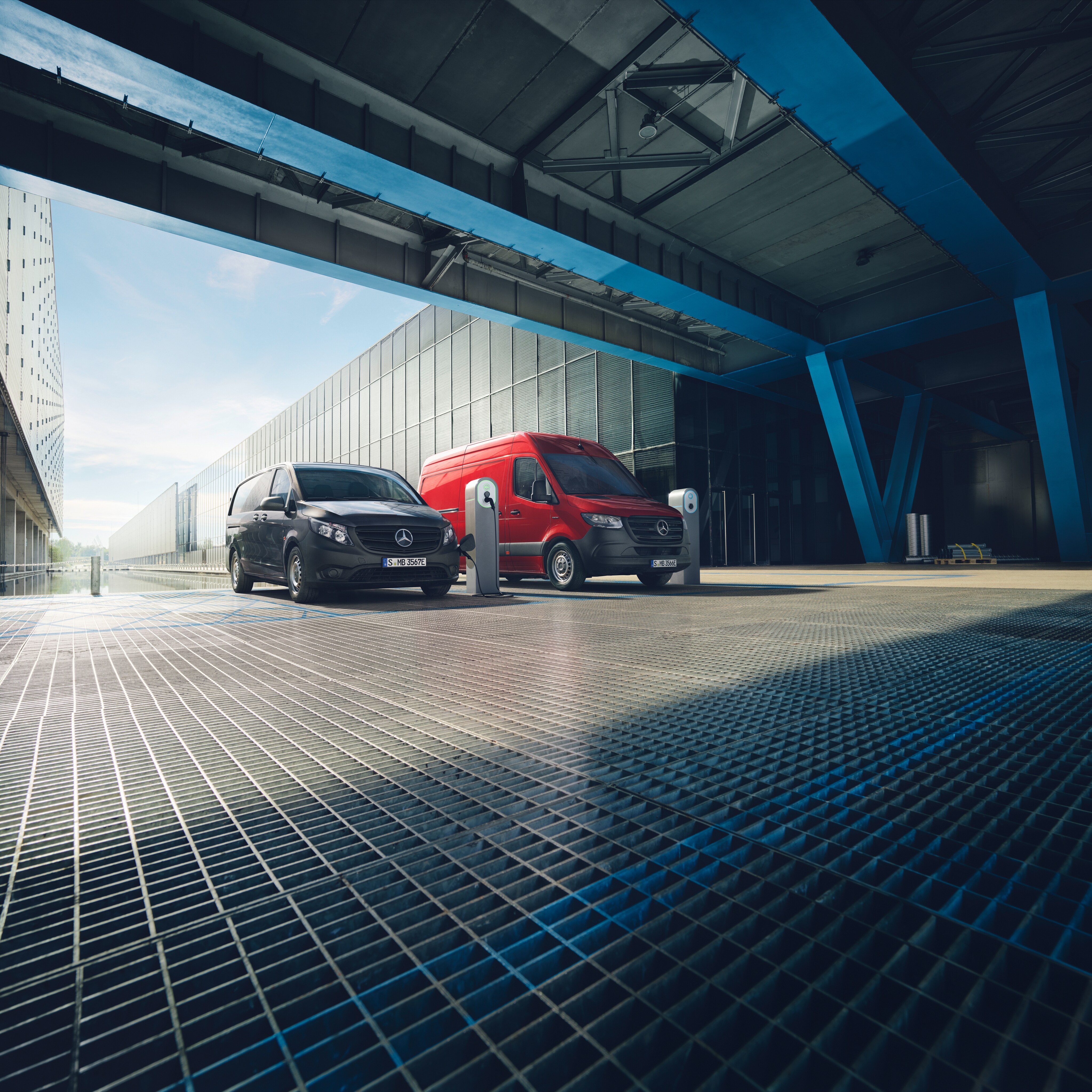 Bedrijfswagens met elektrische aandrijving.