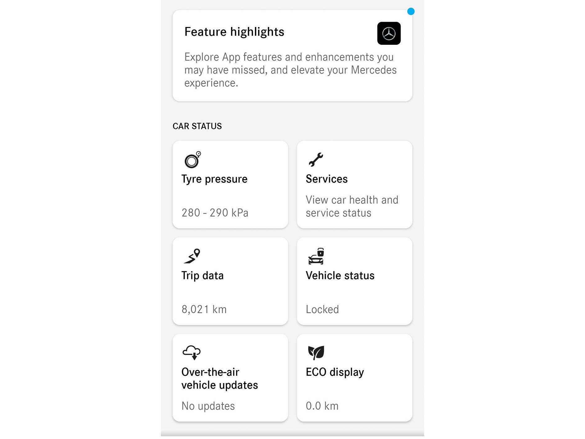 Toekomstige droomauto's van Mercedes-Benz worden weergegeven in de Mercedes-Benz App op een smartphone.
