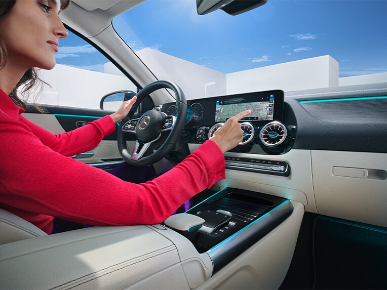 Online zoeken als een van de verschillende Digitale extra's van Mercedes-Benz.