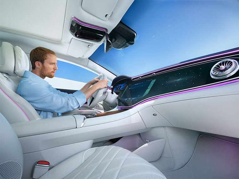 De MBUX spraakassistent als een van de verschillende Digitale extra's van Mercedes-Benz.