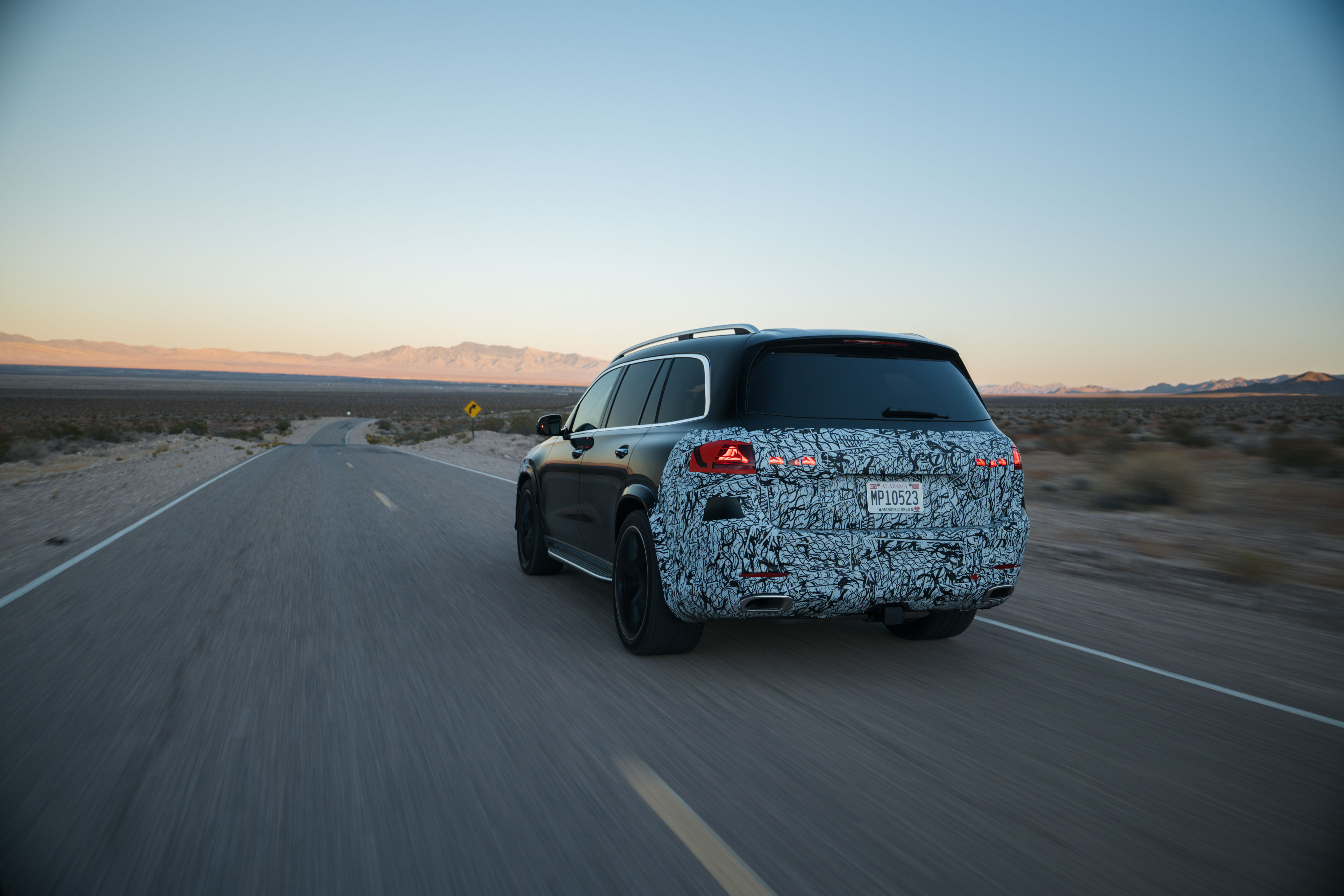 Le nouveau GLS La nouvelle GLS en essai routier au Nevada