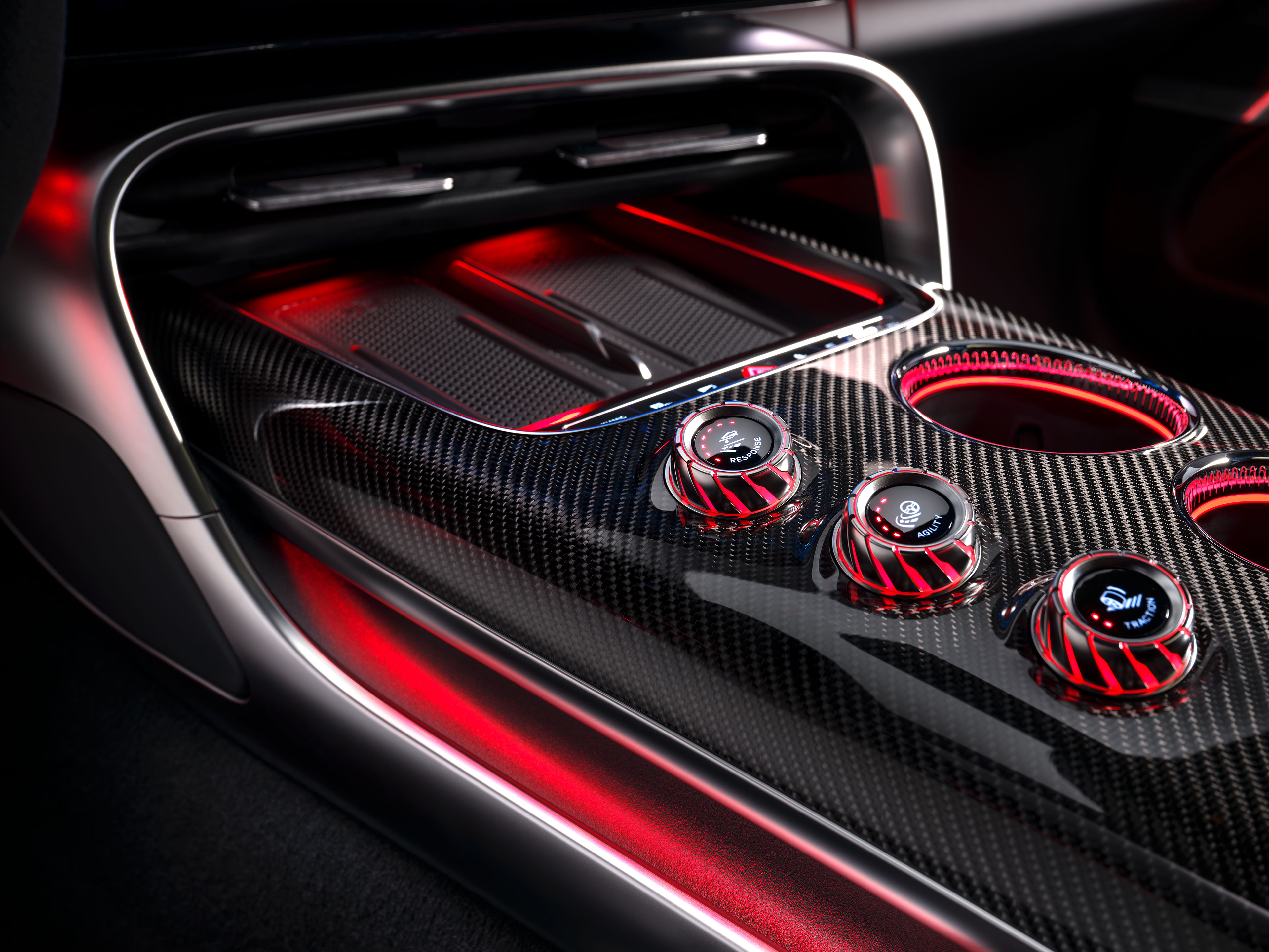 Ergonomie de voiture de sport | GT Coupé 4-portes | Mercedes-AMG Ergonomie de voiture de sport dans le nouveau GT Coupé 4-portes de Mercedes-AMG.