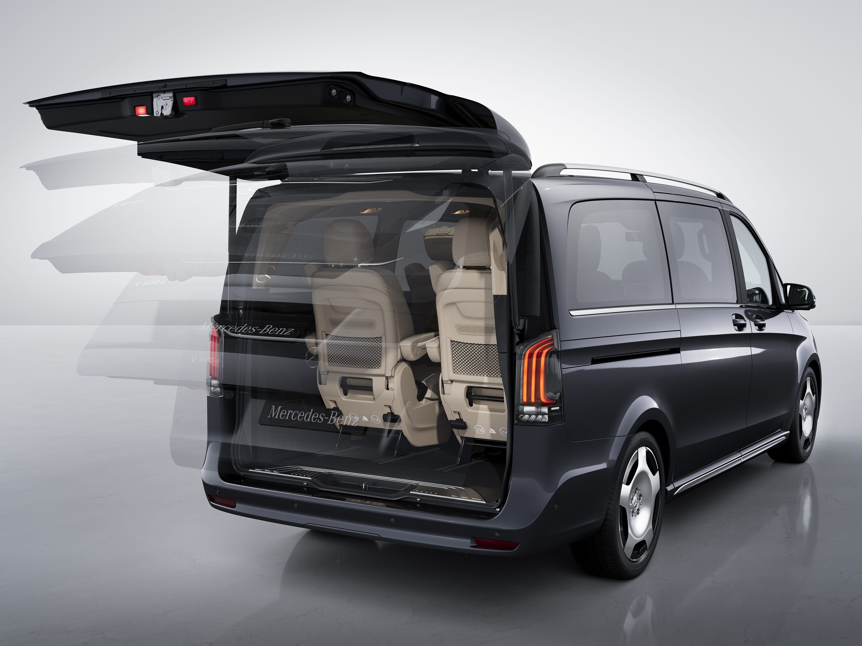 Achterklep van de Mercedes-Benz Marco Polo met EASY-PACK-pakket.