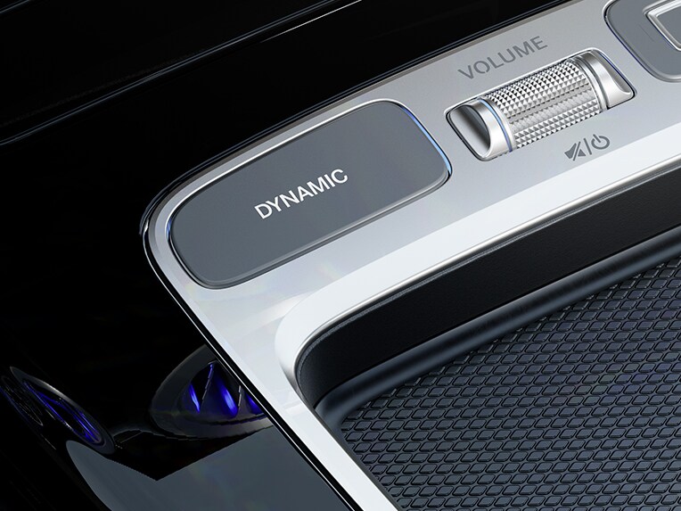 DYNAMIC SELECT in de Mercedes-Benz CLA Coupé.