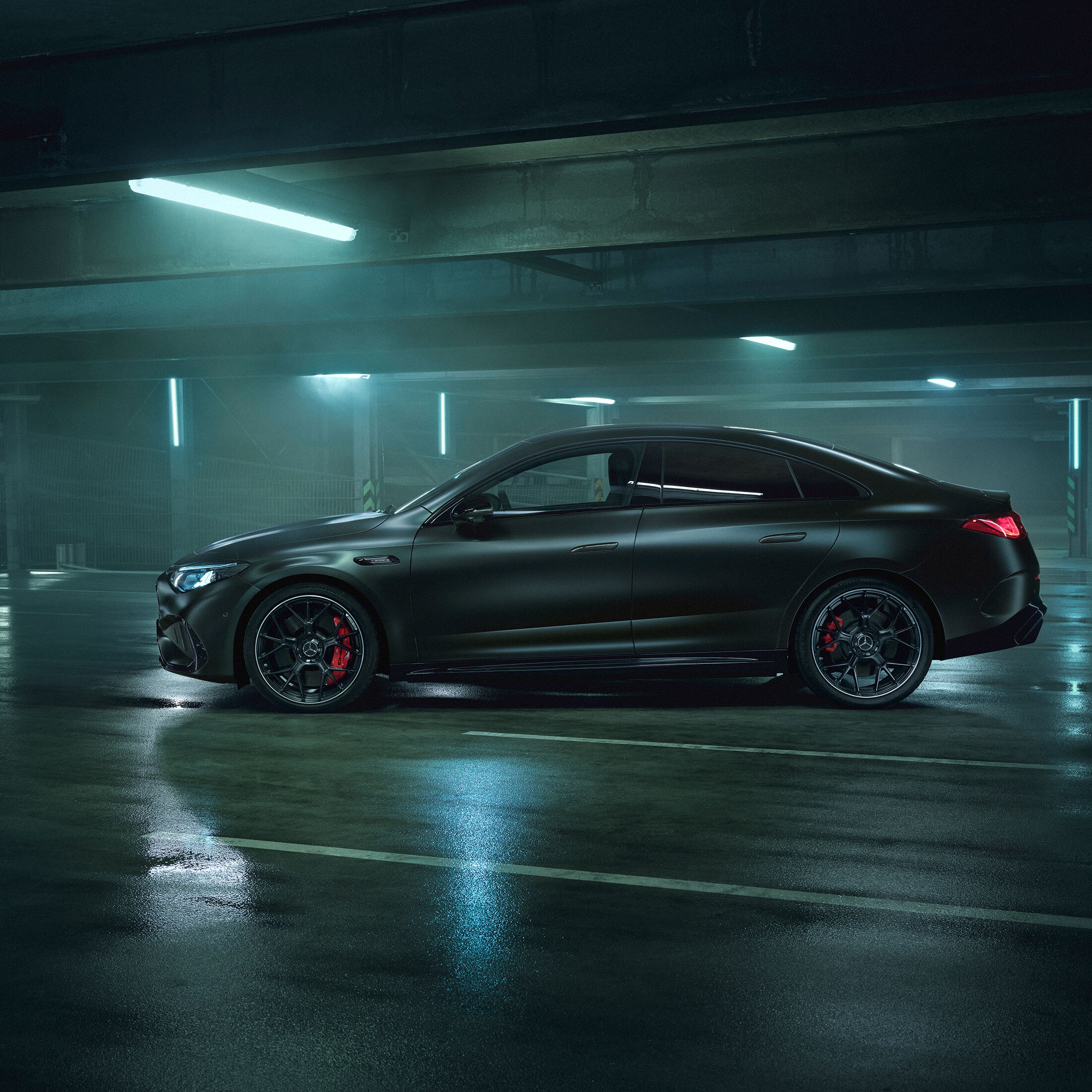 Het exterieur van de geheel nieuwe Mercedes-AMG CLA 45 4MATIC+ electric.