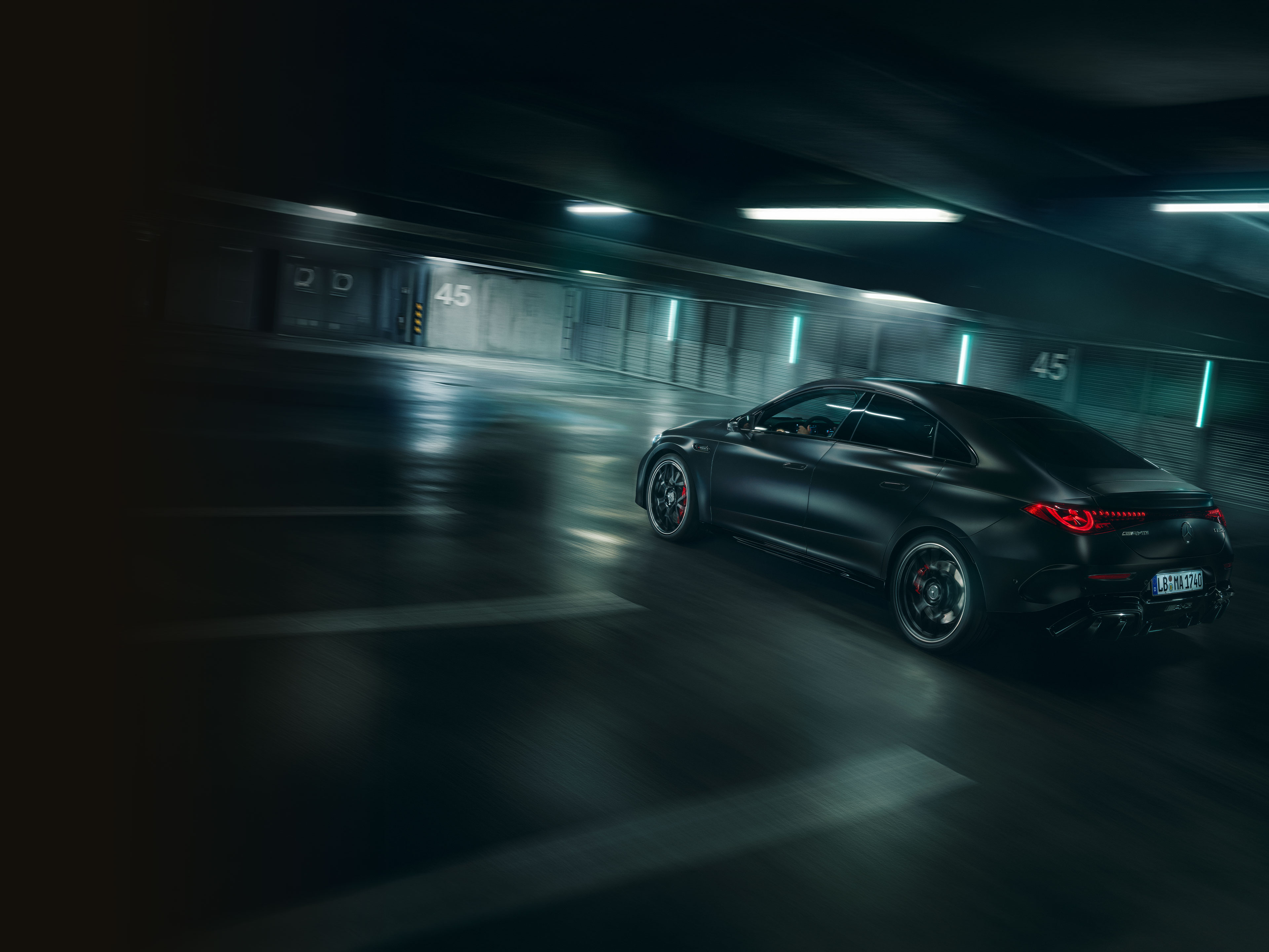 Performances | CLA | Mercedes-AMG Les performances du nouveau Mercedes-AMG CLA 45 4MATIC+ électrique.