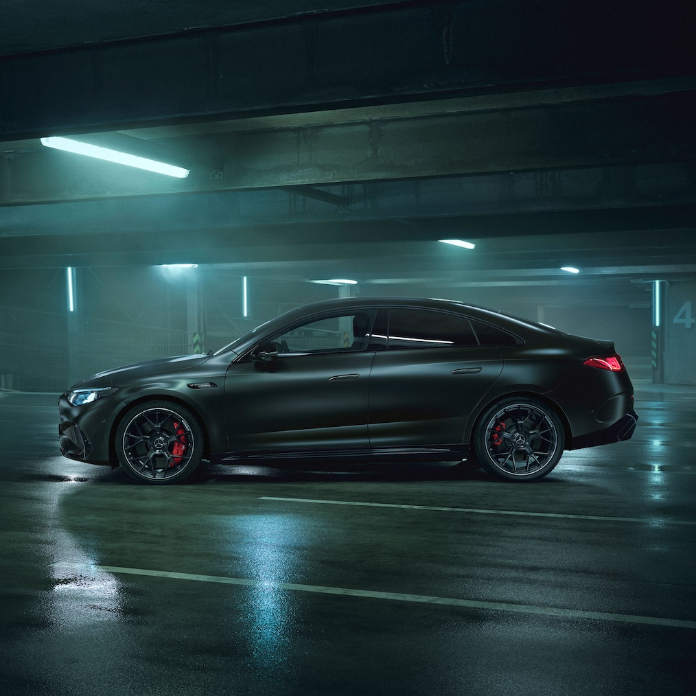 De afwerking met MANUFAKTUR grafietgrijs magno van de geheel nieuwe Mercedes-AMG CLA 45 4MATIC+ electric.