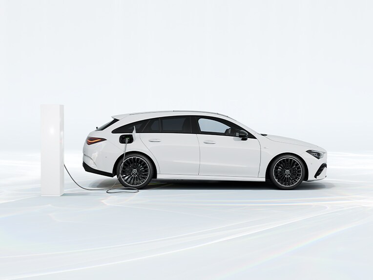 La Mercedes-Benz CLA Shooting Brake en version hybride rechargeable.