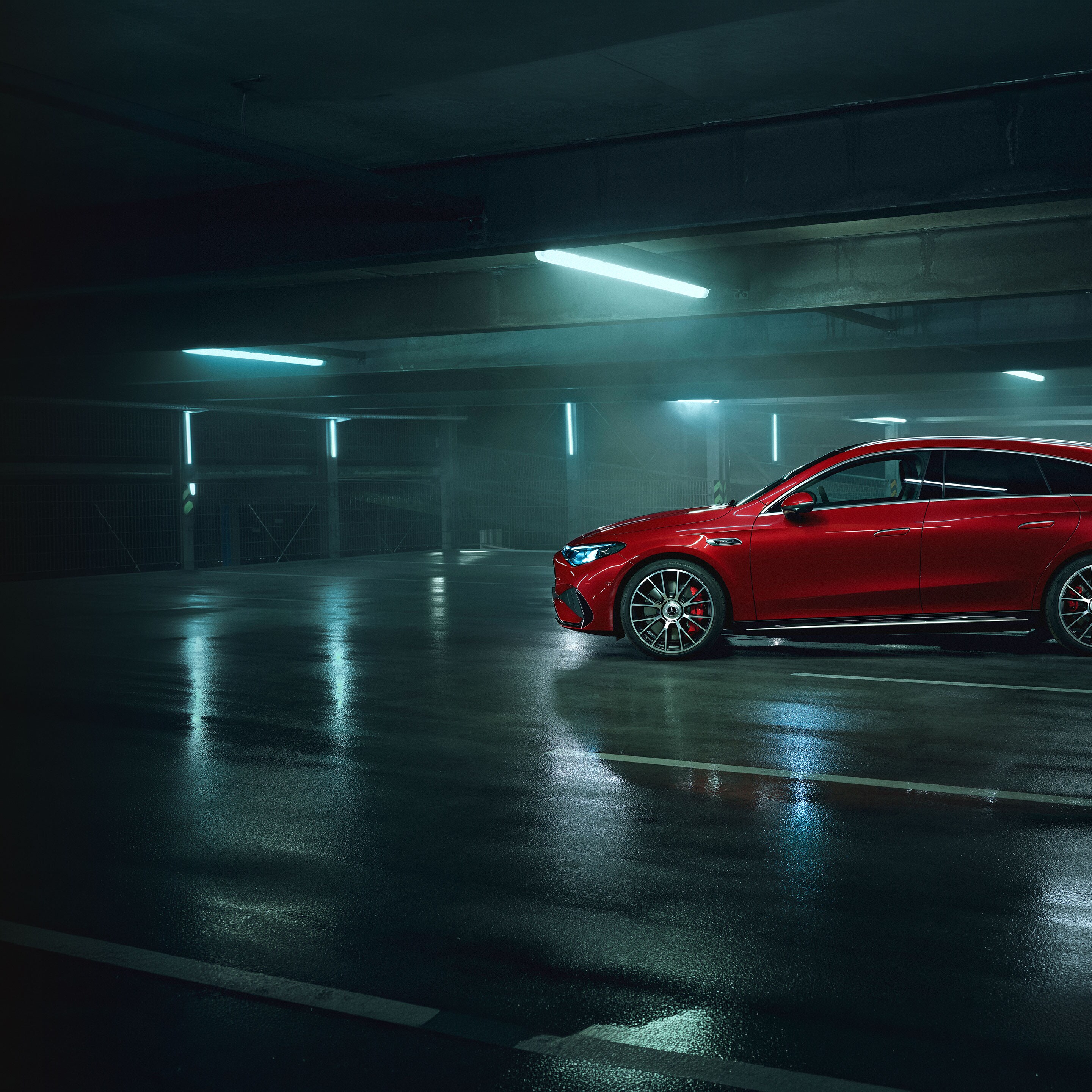 L'extérieur du nouveau Mercedes-AMG CLA 45 4MATIC+ Shooting Brake électrique.
