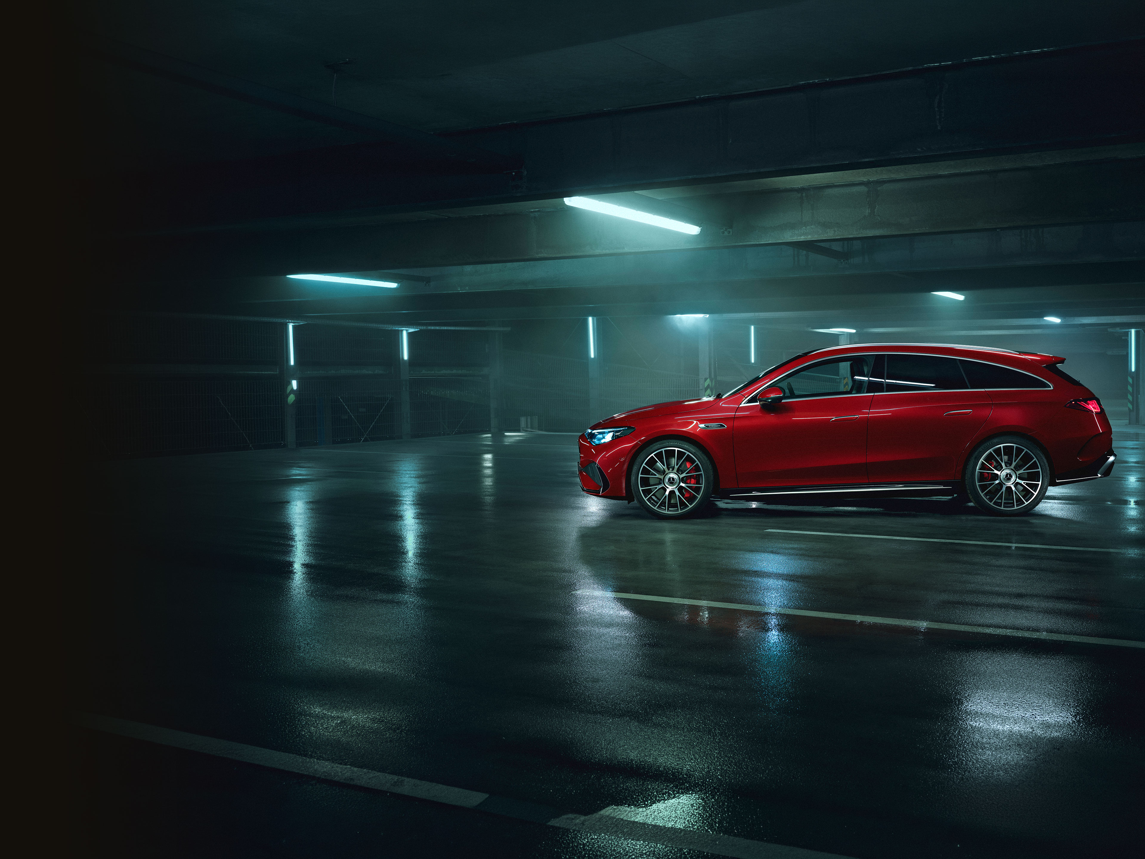 Exterieur | CLA Shooting Brake | Mercedes-AMG Het exterieur van de nieuwe elektrische Mercedes-AMG CLA 45 4MATIC+ Shooting Brake.