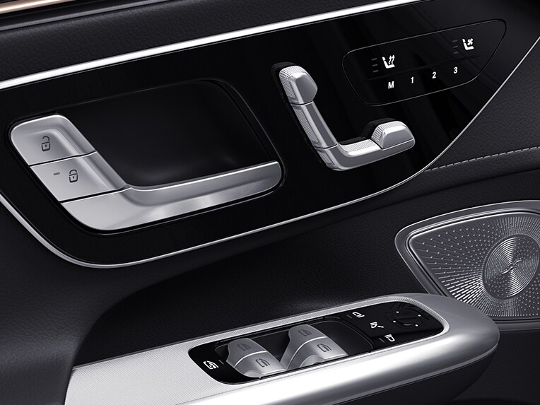 Une illustration du Pack Mémoire dans la Mercedes EQE Berline.