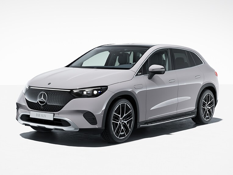 Het exterieur van de Mercedes EQE met exterieur Electric Art.