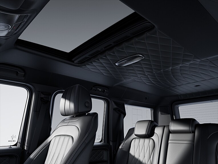 De elektrische Mercedes-Benz G-Klasse met het MANUFAKTUR-pakket volledig lederen bekleding.