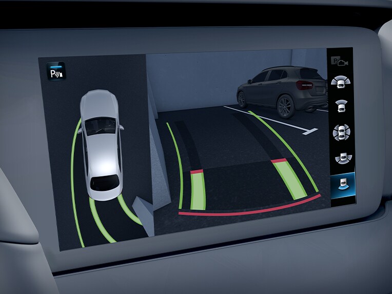 Parkeerpakket met 360°-camera in de Mercedes-Benz GLA.