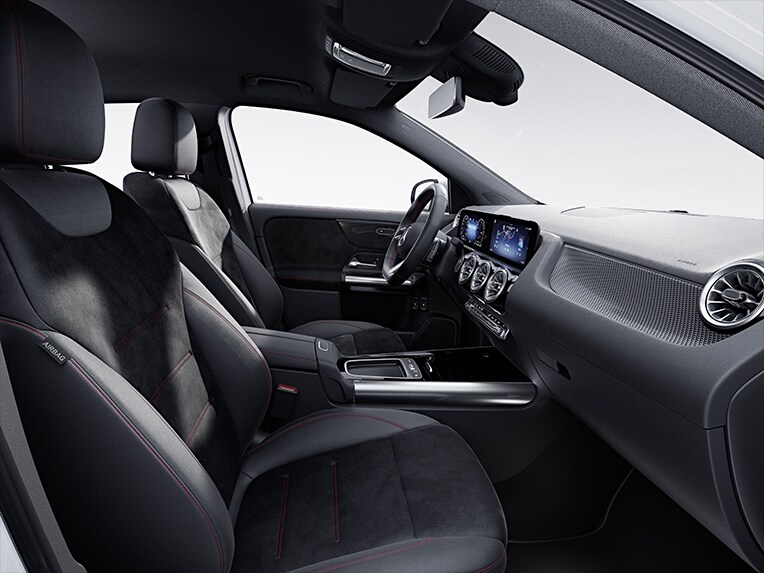 Interieur van de Mercedes-Benz GLA met AMG Line.