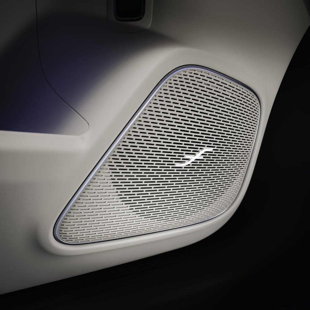 Luidspreker van het Burmester® surround sound system in de Mercedes-Benz GLA.