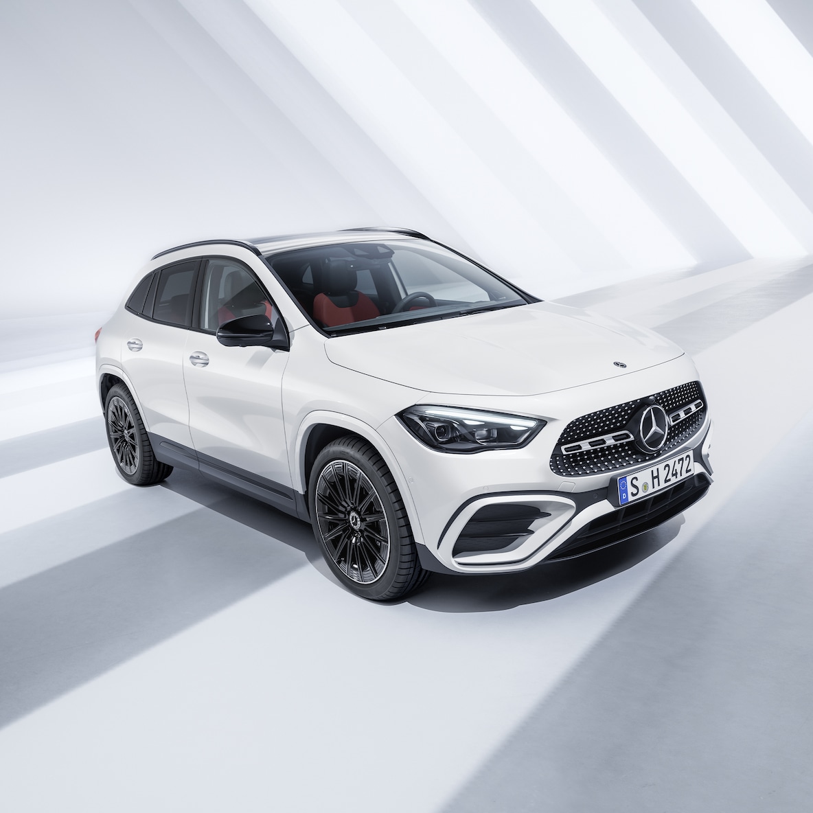 Schuin vooraanzicht van de Mercedes-Benz GLA.