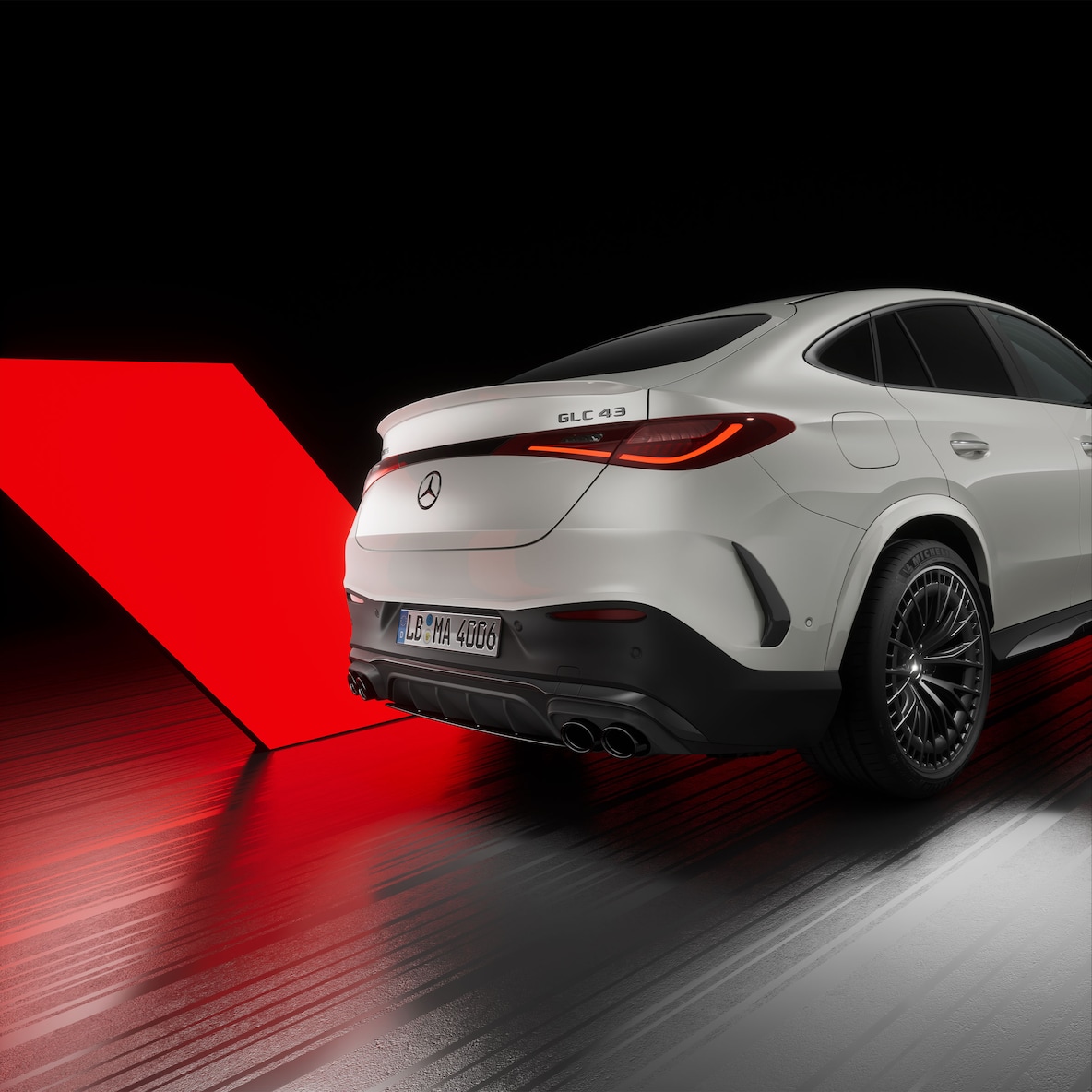 Aanzicht van achteren rechts van de Mercedes-AMG GLC Coupé.