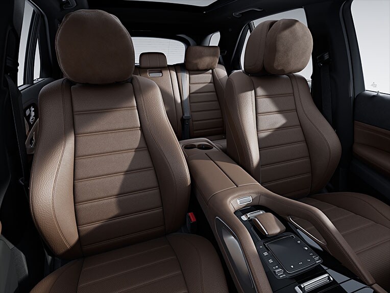 Multicontourstoelen voor bestuurder en voorpassagier in de Mercedes-Benz GLE.