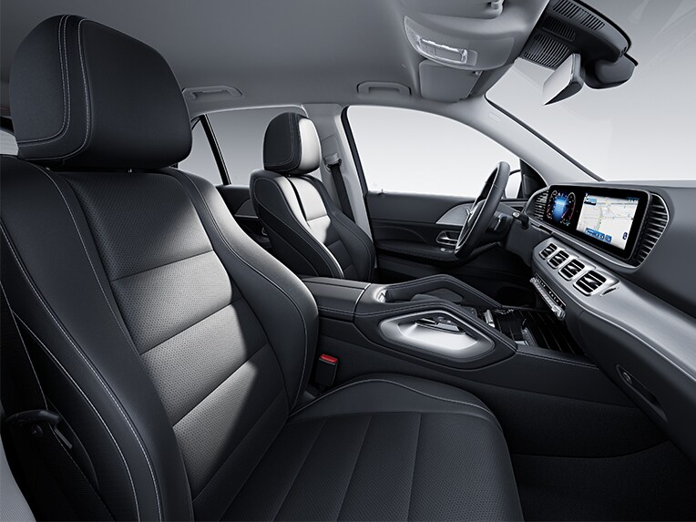 Interieur van de Mercedes-Benz GLE met de standaarduitrusting.