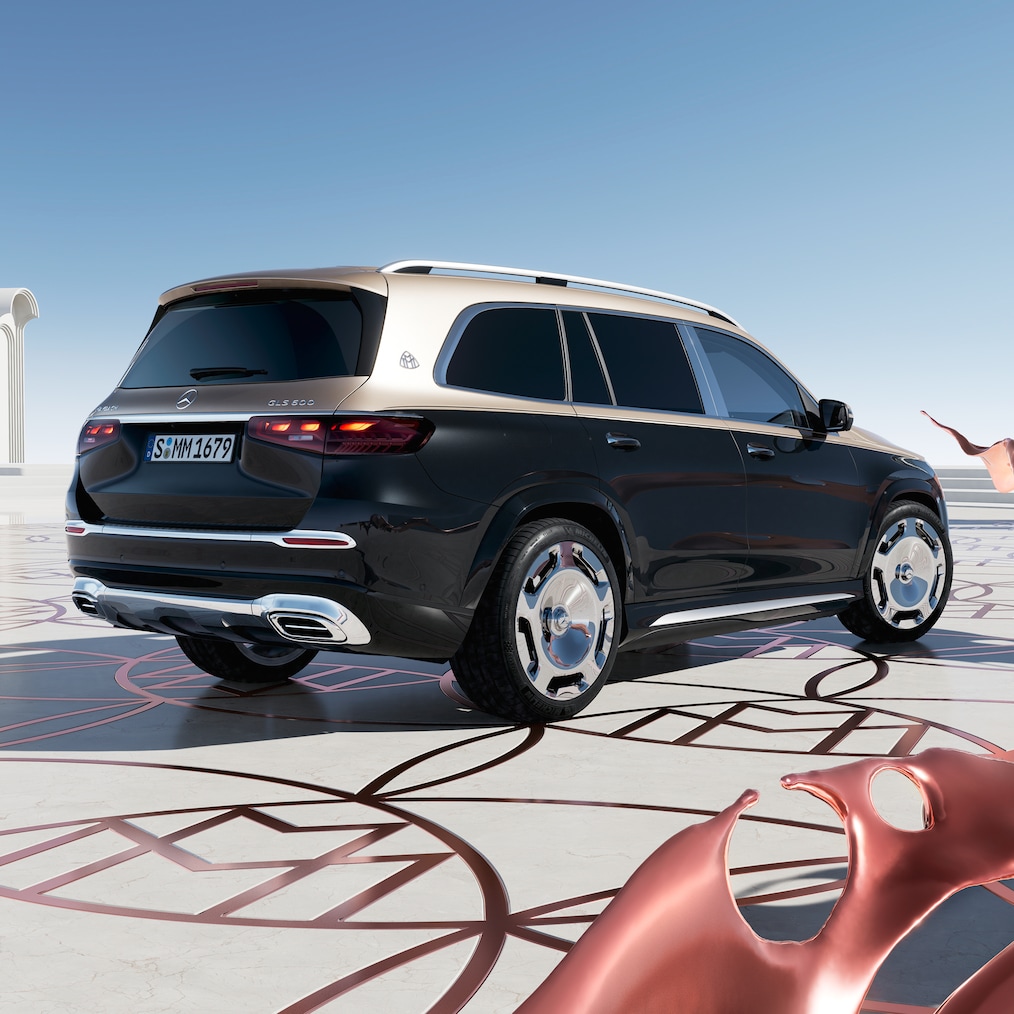 Achteraanzicht van de Mercedes-Maybach GLS 600 (two-tone lak en exclusieve Maybach-wielen).