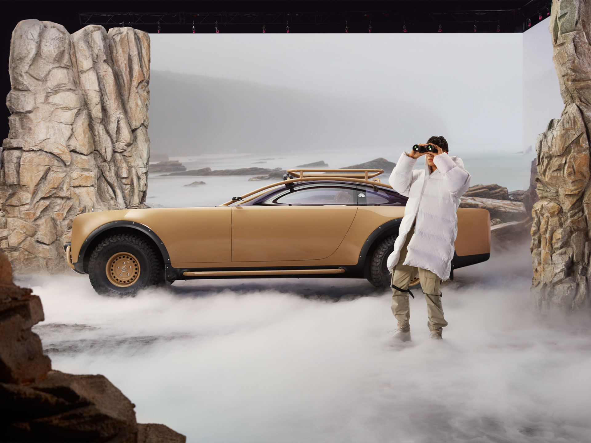 Classe S Virgil Abloh | Marque | Mercedes-Maybach La Mercedes-Maybach Classe S Virgil Abloh vue des trois quarts arrière.