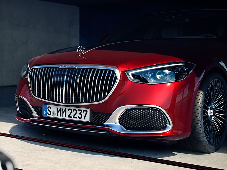 Vooraanzicht van de Mercedes-Maybach S-Klasse.