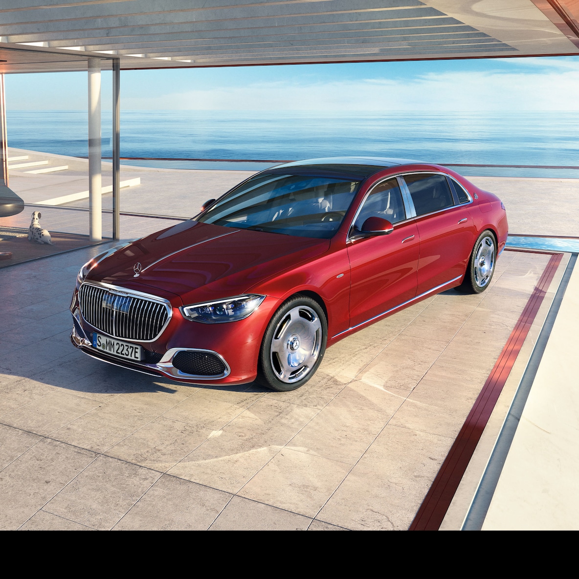 Frontaal zijaanzicht van de S-Klasse van Mercedes-Maybach.