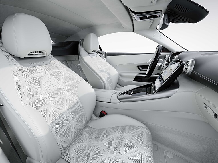 De multicontour voorstoelen in de Mercedes-Maybach SL 680.