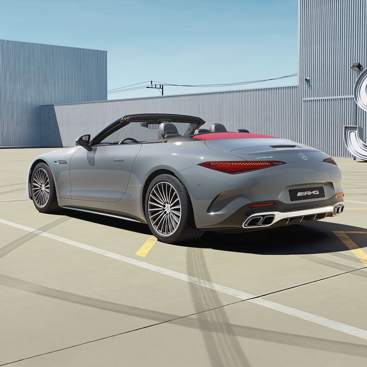 Zijaanzicht van het exterieur van de Mercedes-AMG SL Roadster.