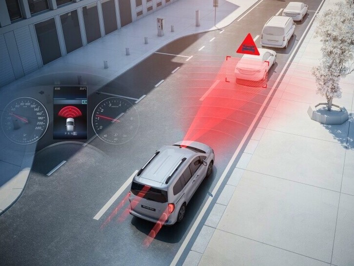 Actieve remassistent in de Mercedes-Benz T-Klasse.