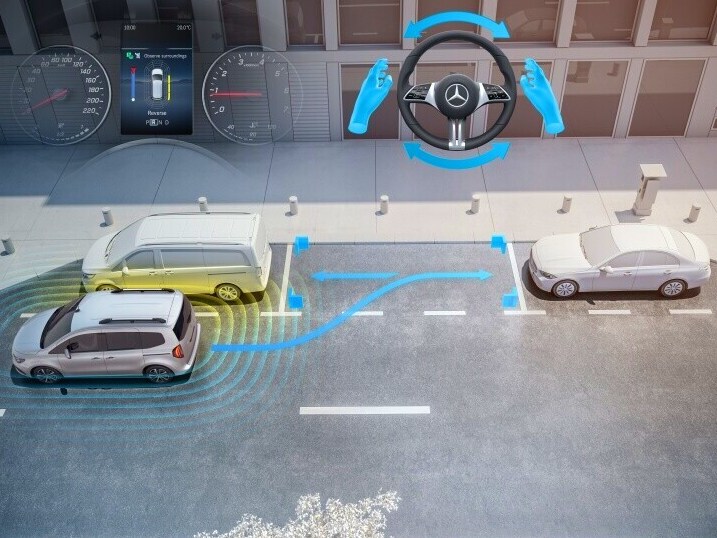 Parkeren met de actieve parkeerassistent in de Mercedes-Benz T-Klasse.
