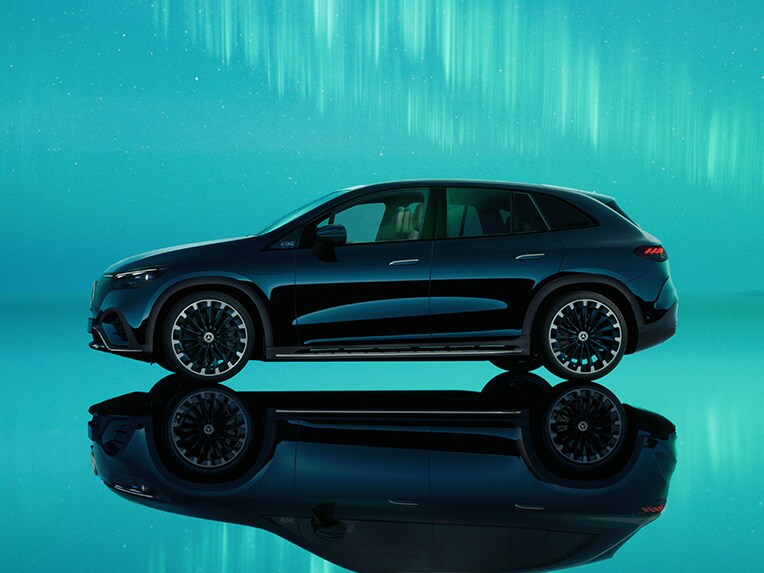 De afbeelding toont de Mercedes EQE SUV.