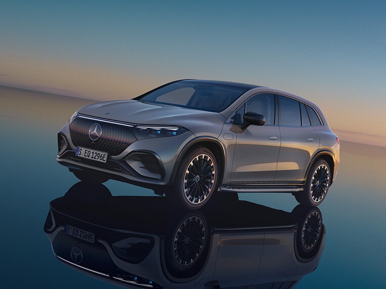 De afbeelding toont de Mercedes EQS SUV.