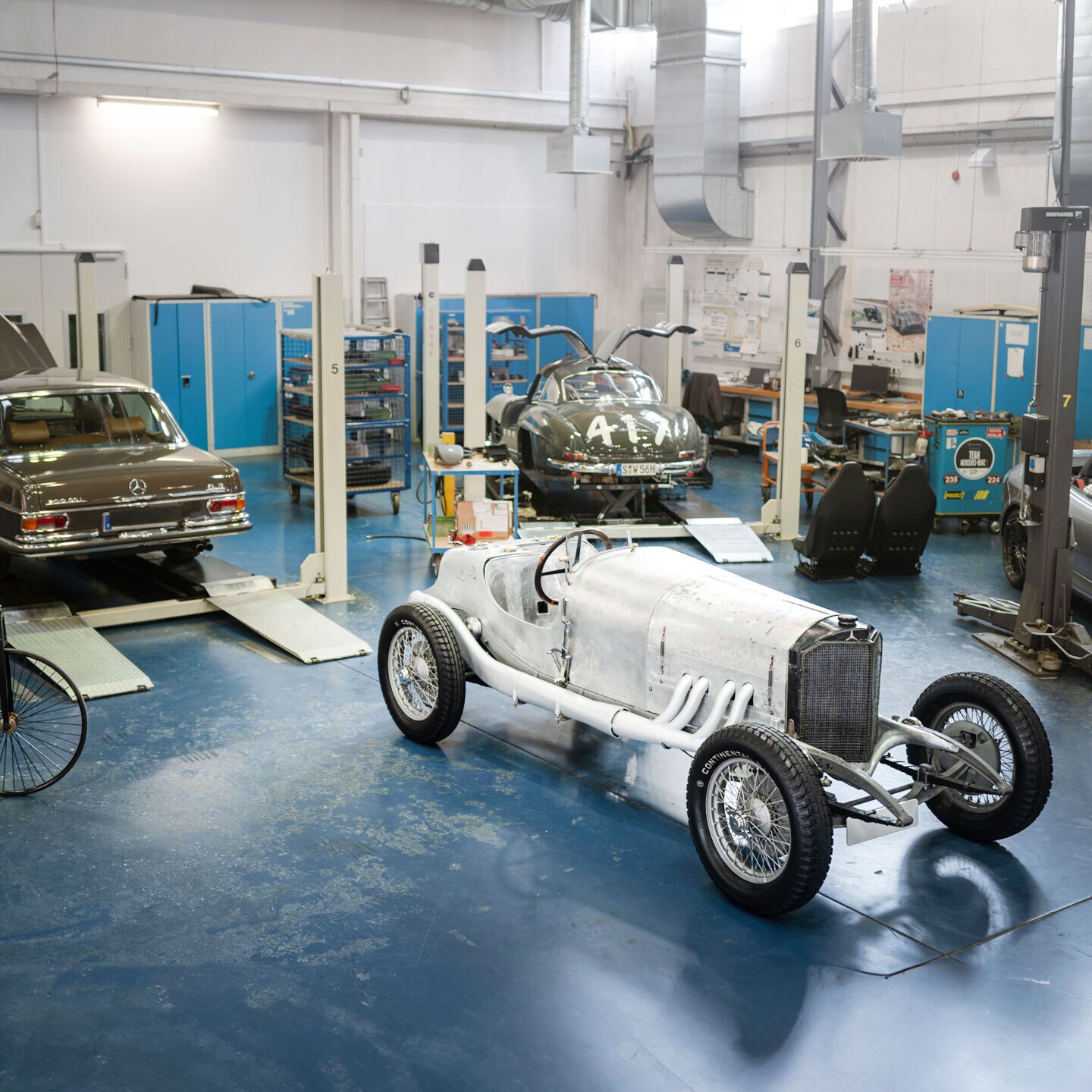 Atelier avec des Oldtimers.