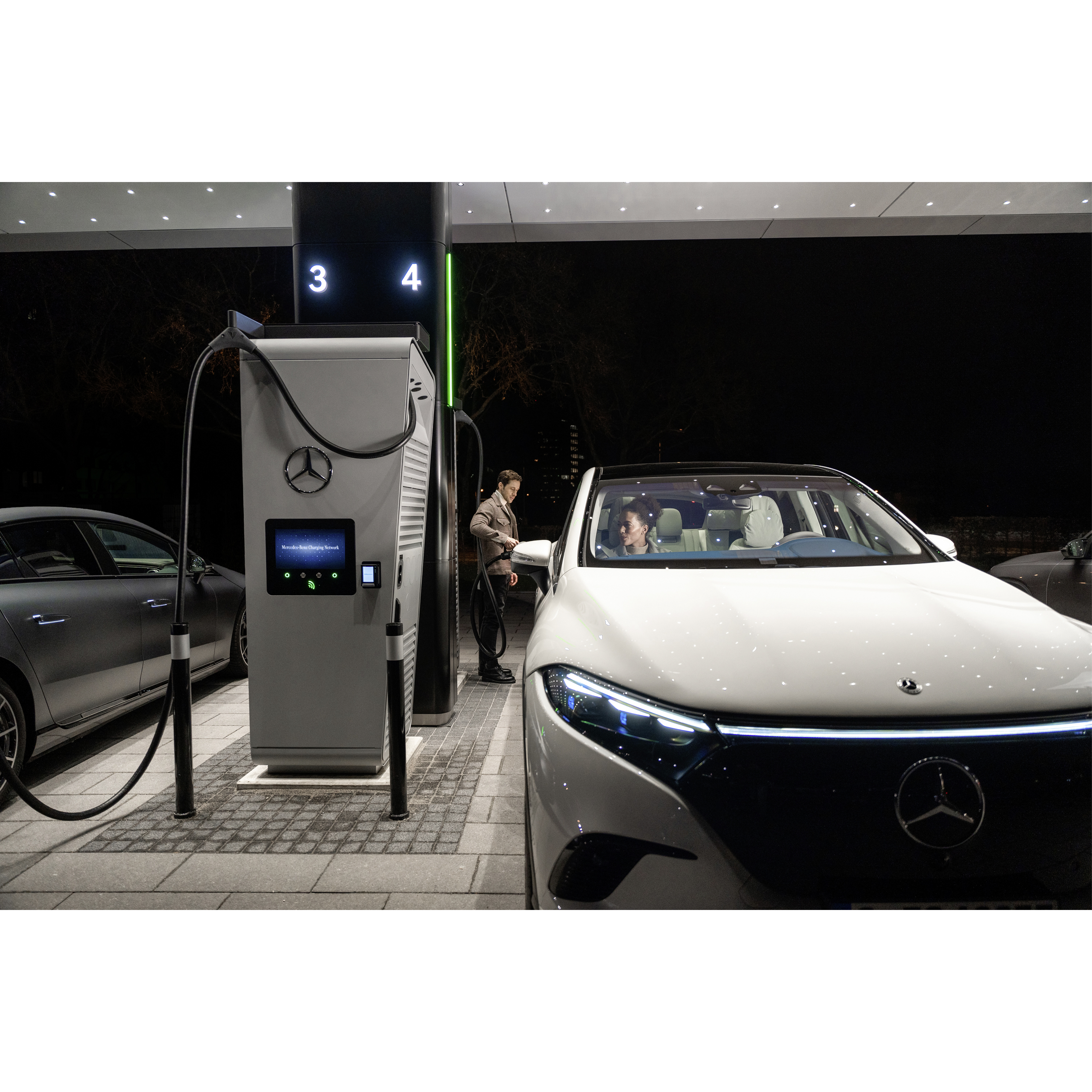 Onderweg opladen | Mercedes-Benz Onderweg opladen met MB.CHARGE Public.