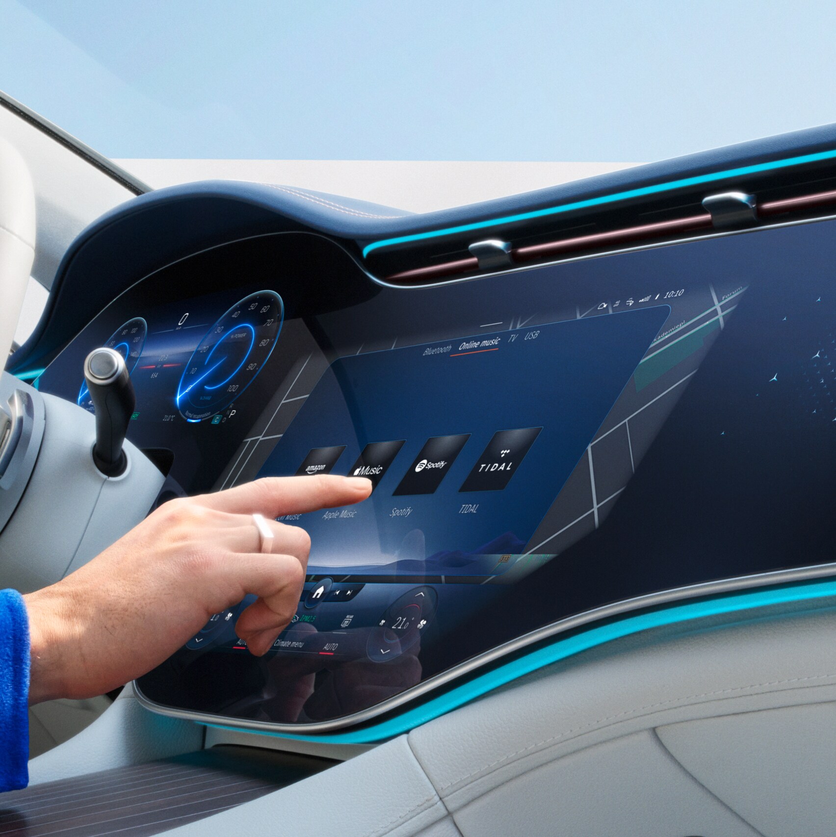 Op het display van het MBUX multimediasysteem in een Mercedes-Benz worden digitale extra's geselecteerd.