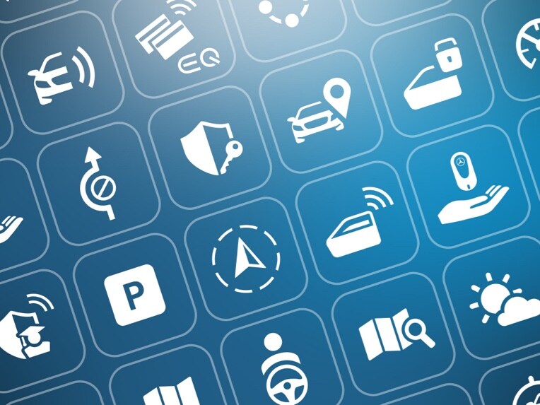 On voit les icones des différentes offres digitales de Mercedes-Benz.