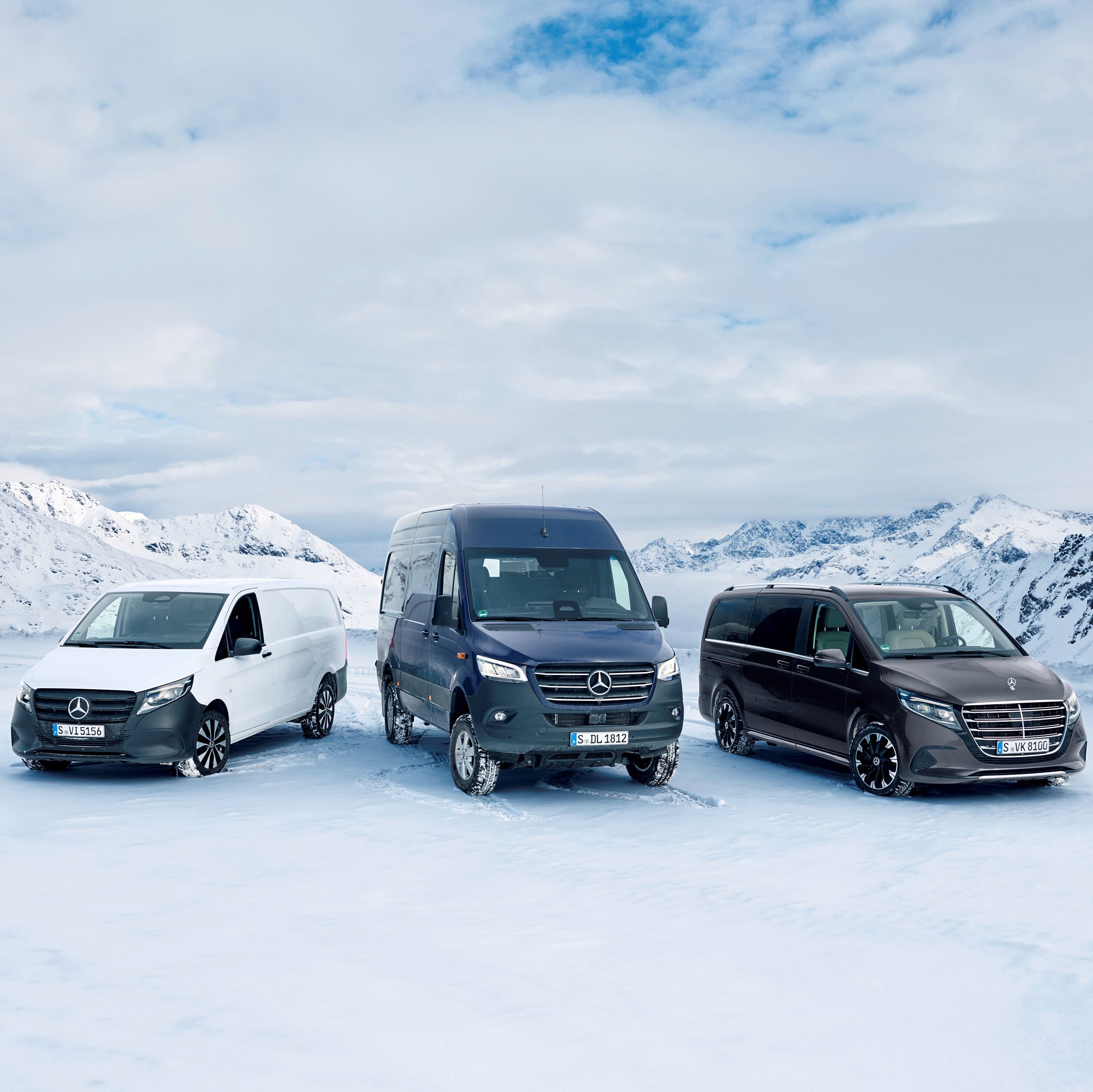 De Sprinter Tourer, Gesloten Bestelwagen en Chassiscabine in de sneeuw.