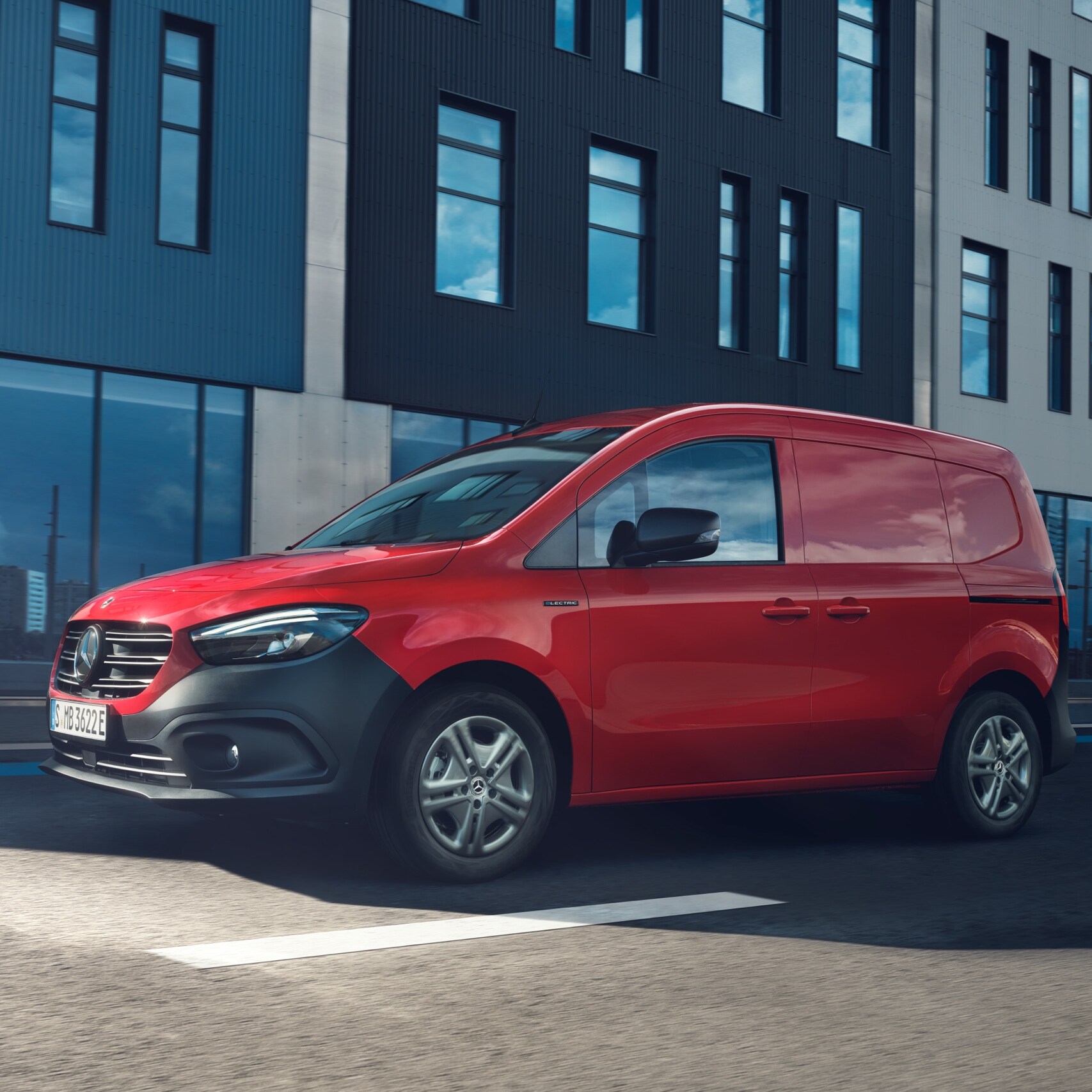 Le Mercedes-Benz eCitan fourgon en action.