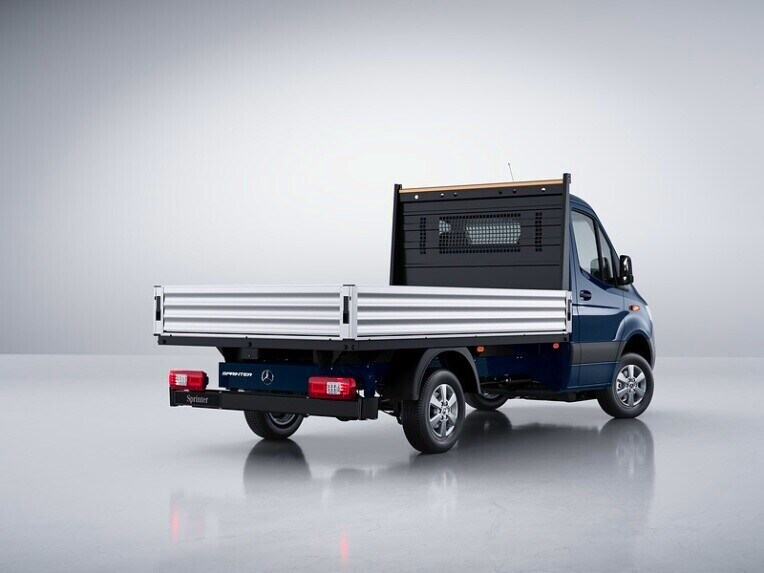 De Mercedes-Benz Sprinter Chassiscabine met 4x4 vierwielaandrijving met torque on demand.