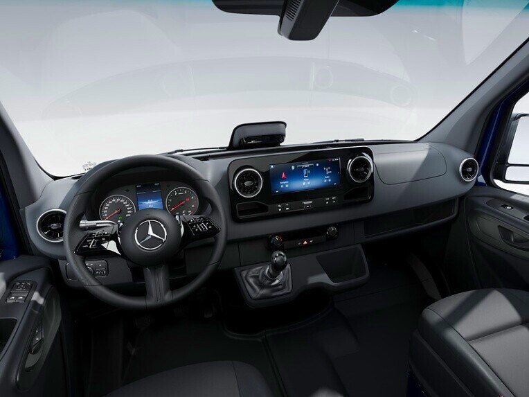 De cabine van de Mercedes-Benz Sprinter Chassiscabine in de uitrustingslijn BASE.