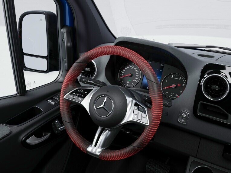 Le chauffage du volant dans le Mercedes-Benz Sprinter Chassis à benne.