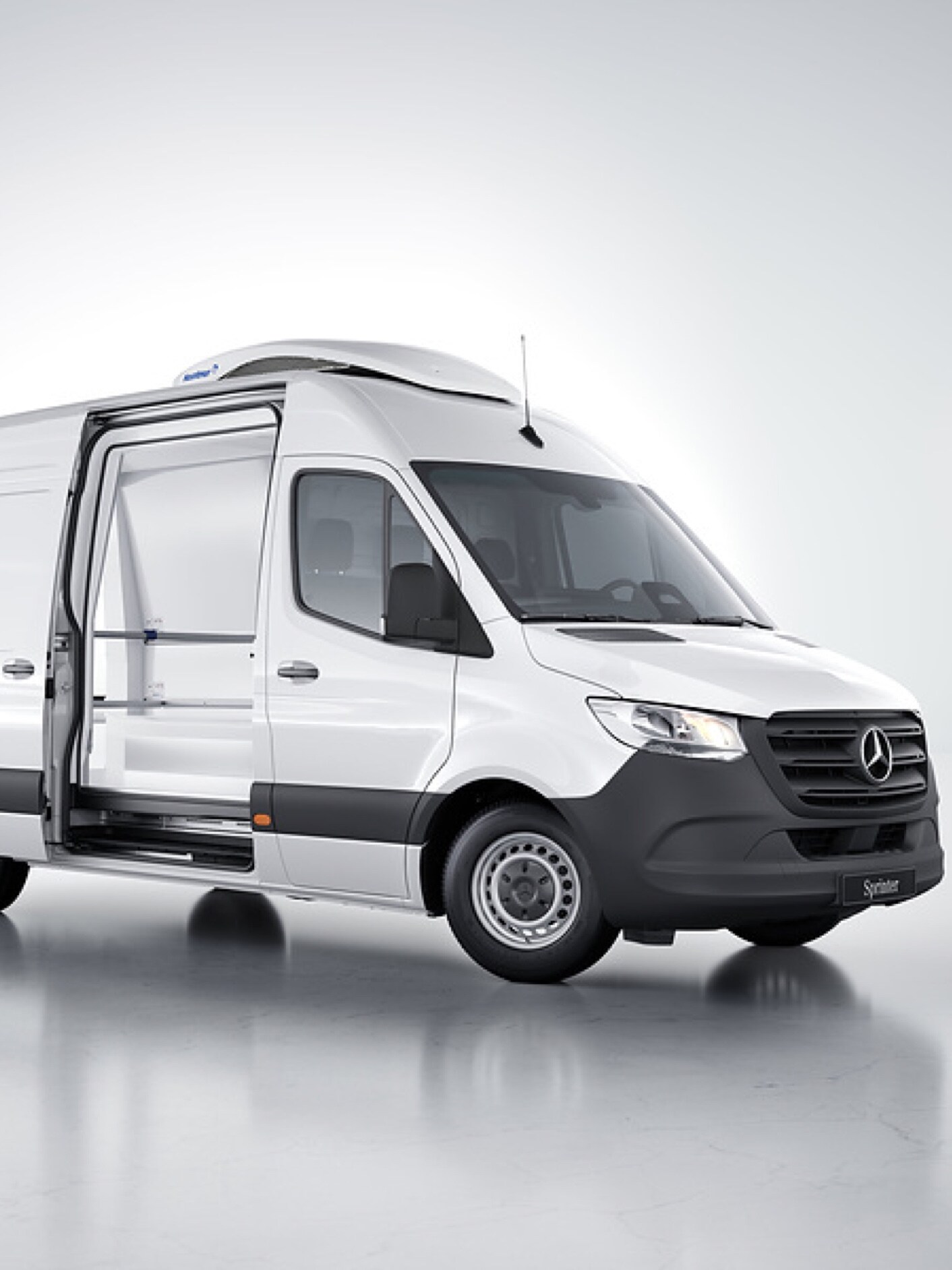 De Mercedes-Benz Sprinter Gesloten bestelwagen met een brancheoplossing van VanSolution.