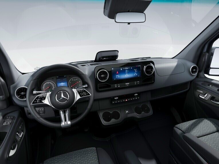 Le poste de conduite du Mercedes-Benz Sprinter Tourer avec la ligne d'équipement SELECT.