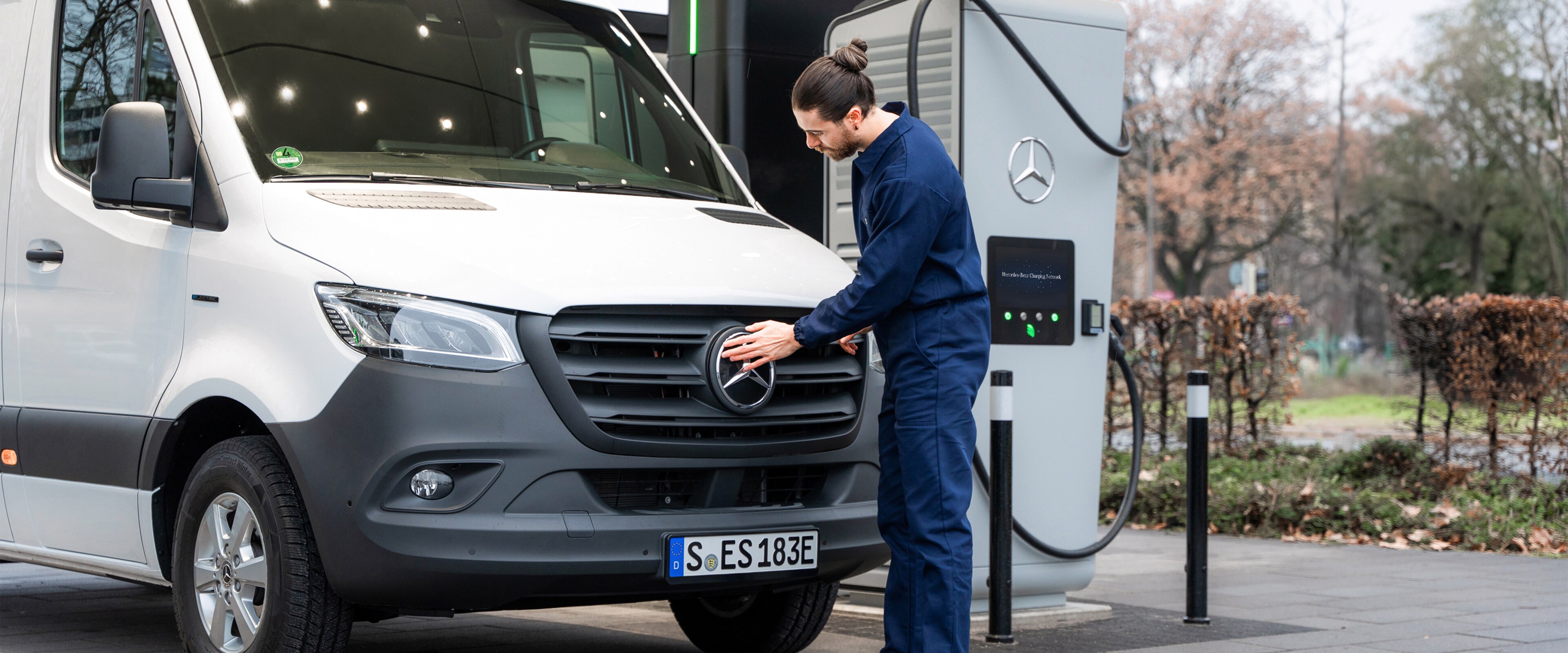 Les solutions de recharge pour votre utilitaire léger électrique à usage professionnel Mercedes-Benz.